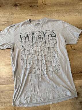 UFC Ultimate Fighting Championship Graphic Wired Logo T-Shirt Gray Size M